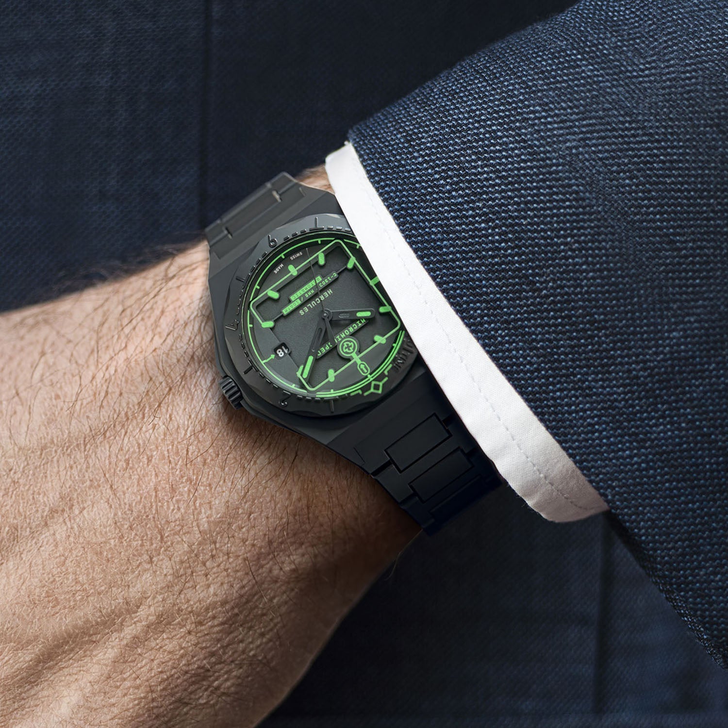 The Hercules – MICROMILSPEC aviation watch inspired by the C-130J Hercules military aircraft.