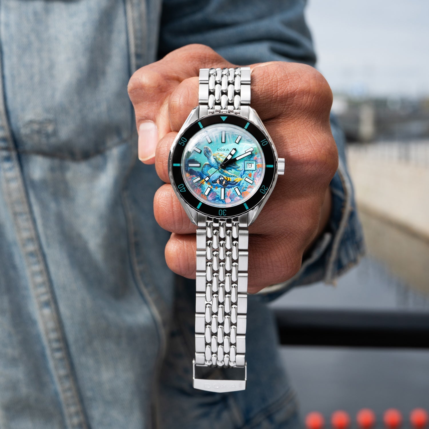 オーシャンブルードルフィン輝く未来へオルゴブレスレット DOXA Aquamarine Reef Turtle – Limited Edition – IFL Watches