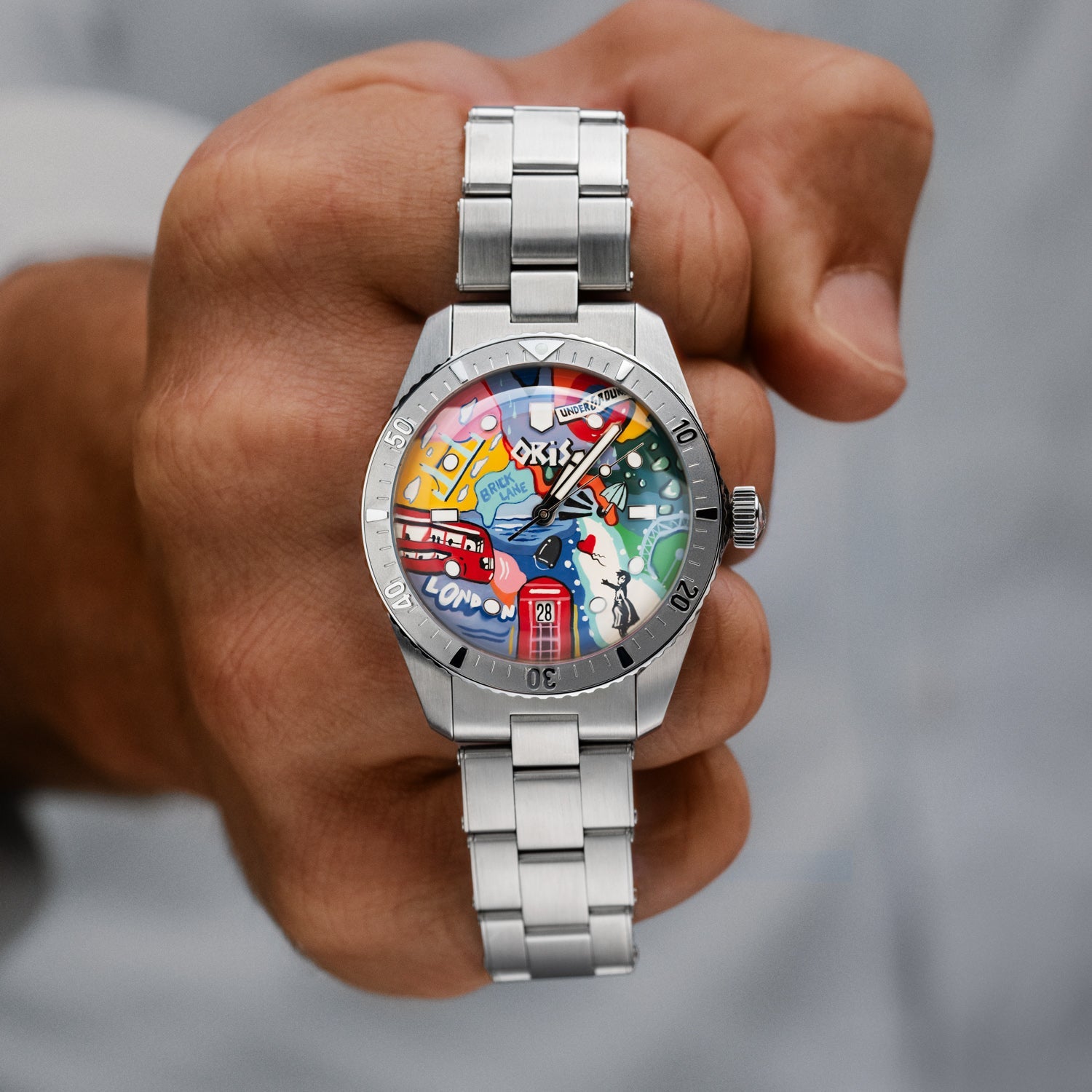 Oris Diver 65 Spray Britannia – Hand-painted custom Oris Divers Sixty-Five 38mm featuring London street art with British icons, bespoke timepiece by IFL Watches