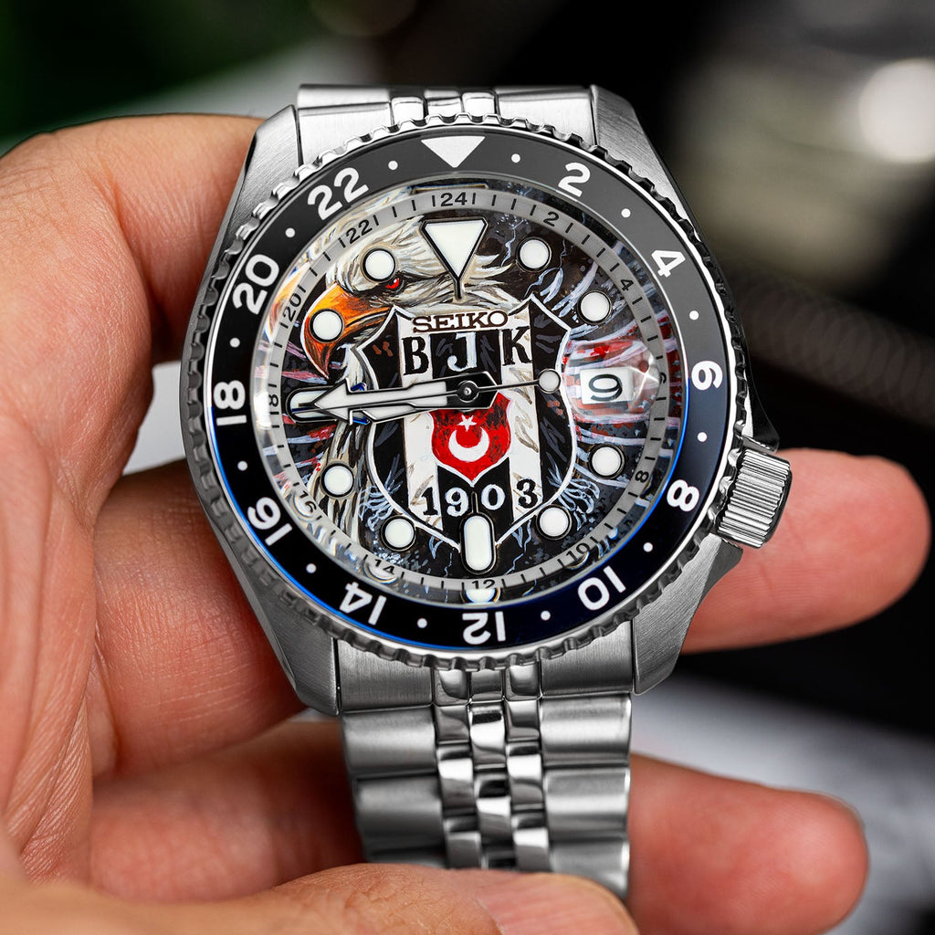 Seiko 5 Sports GMT Kara Kartallar Concept – Hand-painted custom Seiko 5 Sports GMT featuring Turkish football heritage in black and white, a bespoke timepiece by IFL Watches