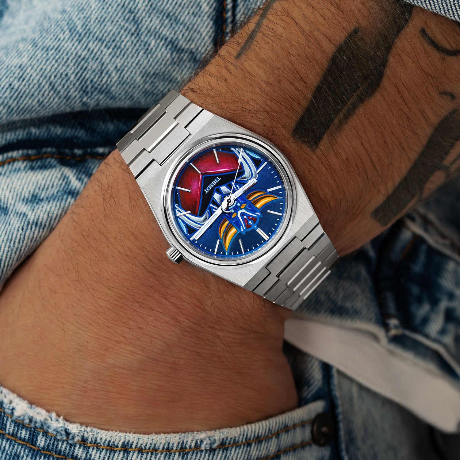 Tissot PRX Grendizer Concept – hand-painted custom Tissot PRX with vibrant Grendizer artwork by IFL Watches, 40mm stainless steel case, and Powermatic 80 movement